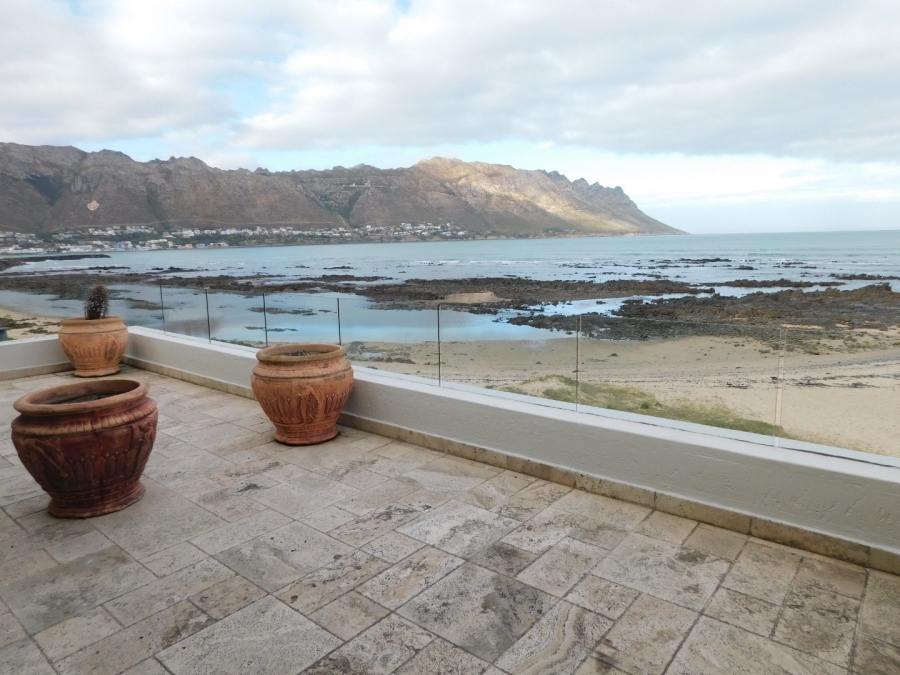 6 Bedroom Property for Sale in Harbour Island Western Cape